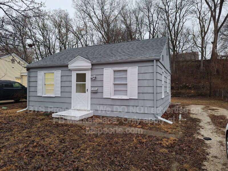 Charming 2-Bedroom Home in Peoria with Cozy Living Space! property image