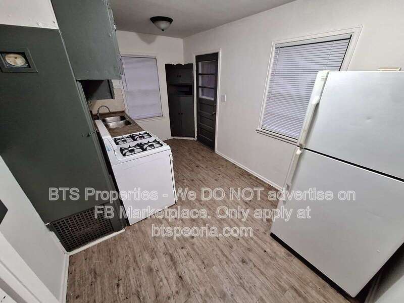 Charming 2-Bedroom Home in Peoria with Cozy Living Space! property image