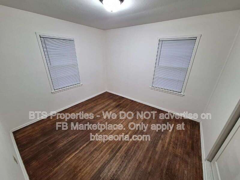 Charming 2-Bedroom Home in Peoria with Cozy Living Space! property image