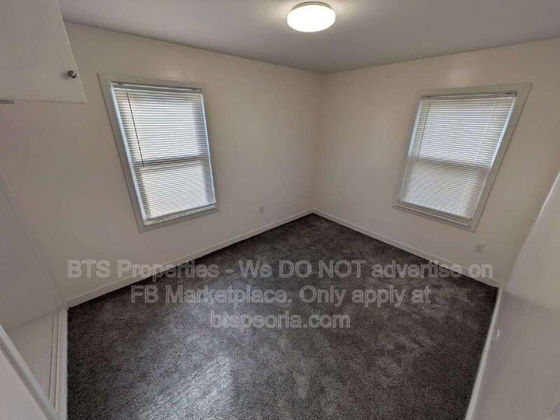 Charming 2-Bedroom Retreat in Peoria's Heart – Cozy 780 Sq. Ft. Home Awaits You! property image