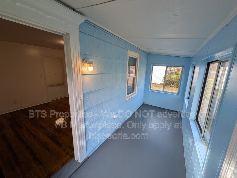 Charming 2-Bedroom Retreat in Peoria's Heart – Cozy 780 Sq. Ft. Home Awaits You! property image