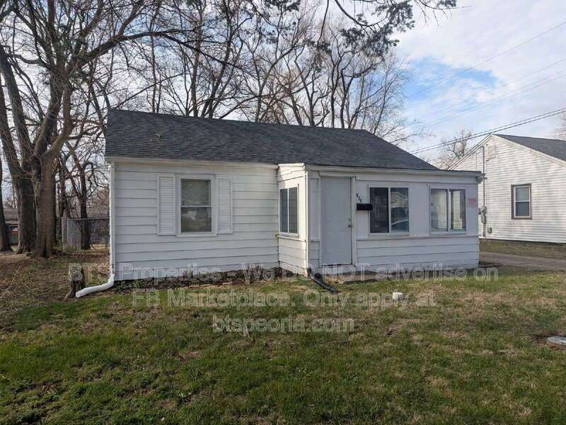 Charming 2-Bedroom Retreat in Peoria's Heart – Cozy 780 Sq. Ft. Home Awaits You! property image