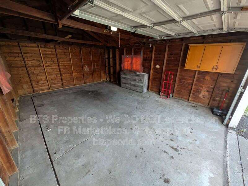 Charming 2-Bedroom Retreat in Peoria's Heart – Cozy 780 Sq. Ft. Home Awaits You! property image