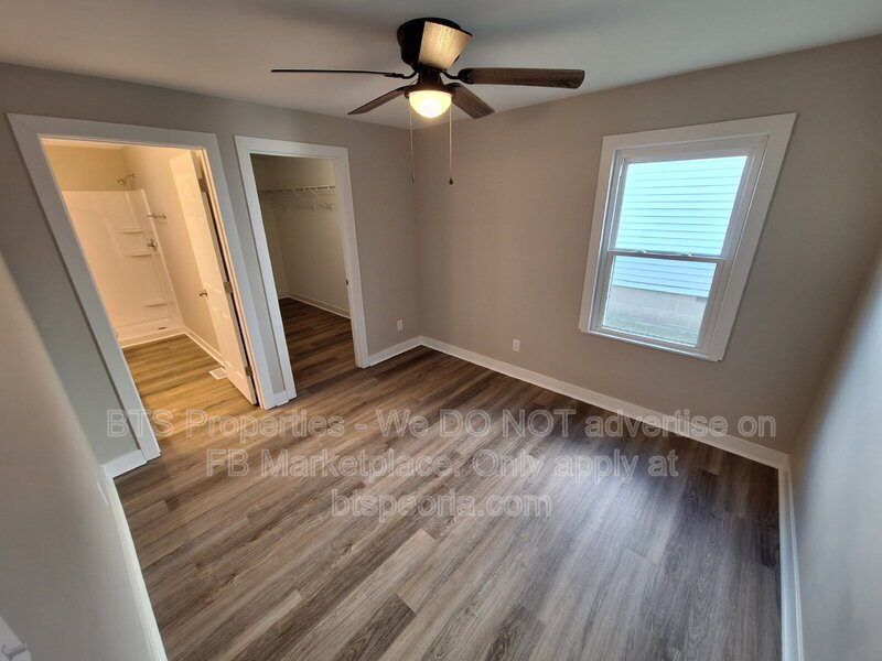 Charming 2-Bed, 2-Bath Gem in Peoria Heights – Cozy 800 Sq Ft Haven Awaits! property image