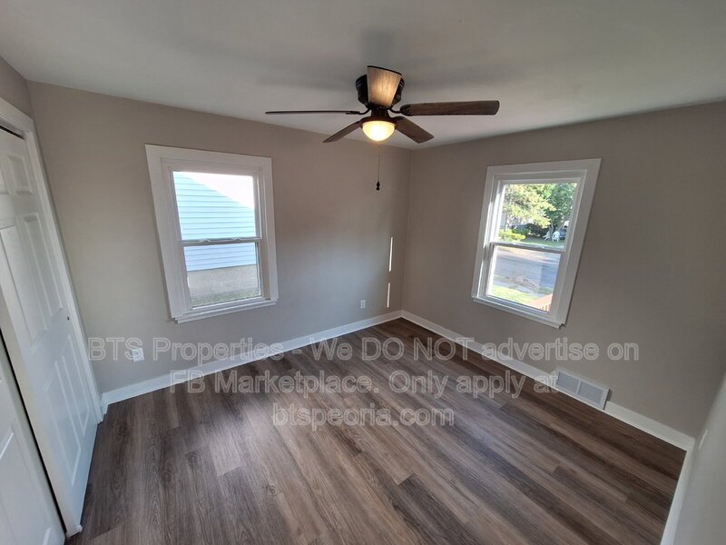 Charming 2-Bed, 2-Bath Gem in Peoria Heights – Cozy 800 Sq Ft Haven Awaits! property image
