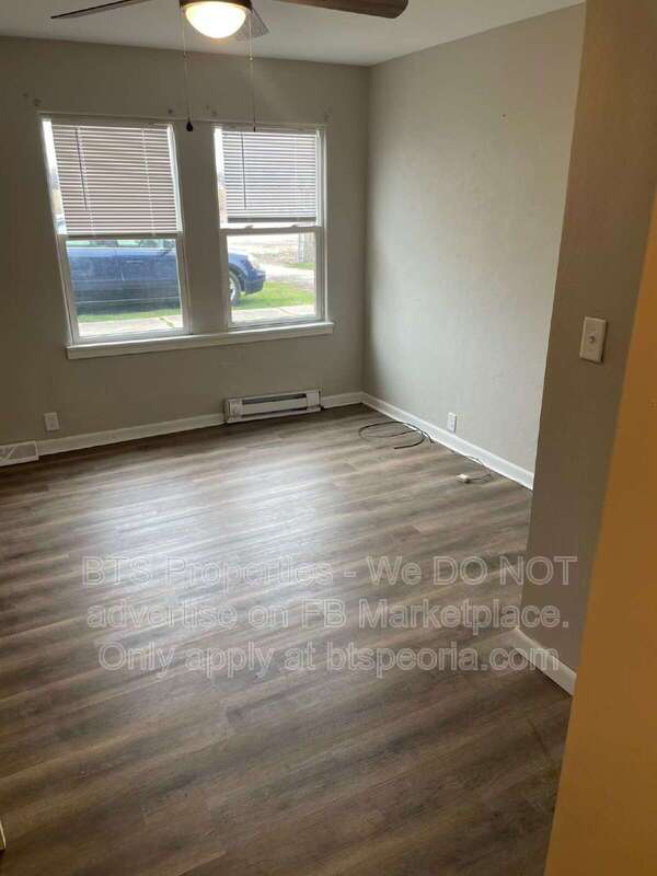 Cozy & Convenient: Charming 1-Bedroom Retreat in Canton, IL! property image
