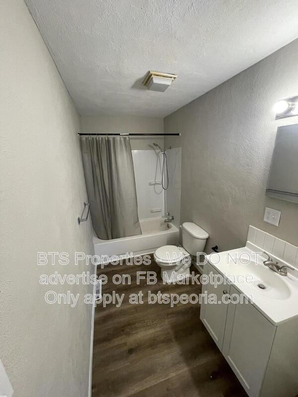 Cozy & Convenient: Charming 1-Bedroom Retreat in Canton, IL! property image