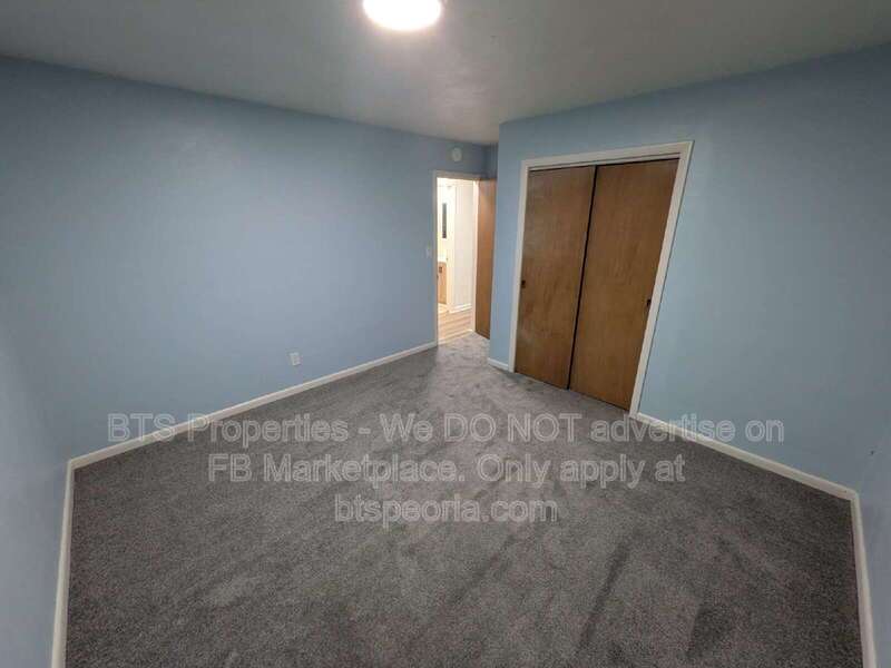 Charming 2-Bedroom Duplex with Modern Comfort at 622 West Laclaire Lane, Peoria! property image