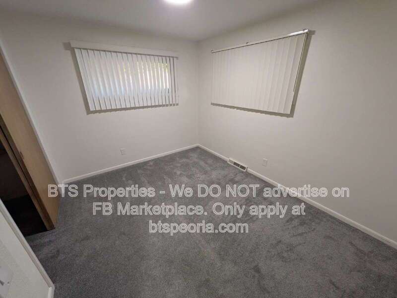 Charming 2-Bedroom Duplex with Modern Comfort at 622 West Laclaire Lane, Peoria! property image