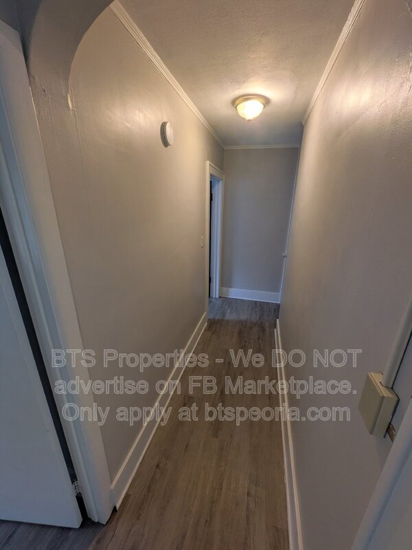 Charming 2-Bedroom Apartment Home on West Barker Avenue - Your Cozy Peoria Haven! property image