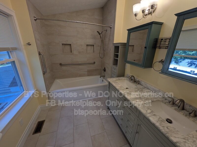 Spacious 4-Bedroom Retreat with 4 Full Baths - 3612 North Harvard Avenue, Peoria! property image