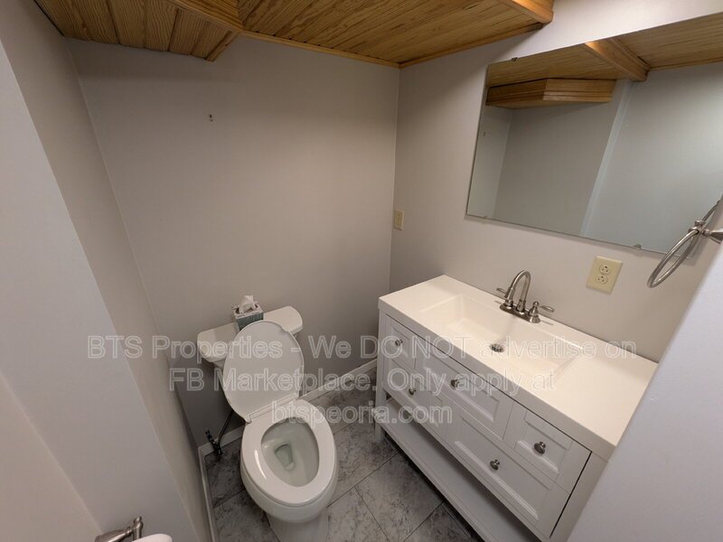 Spacious 4-Bedroom Retreat with 4 Full Baths - 3612 North Harvard Avenue, Peoria! property image