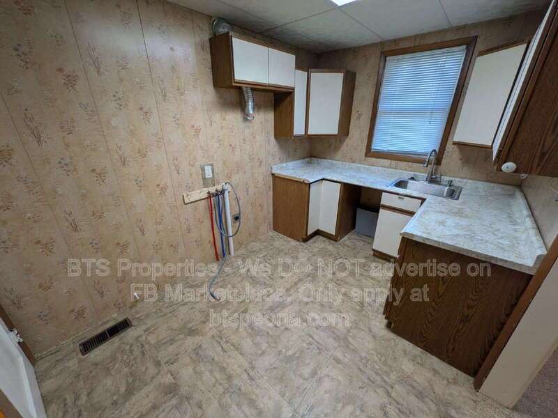 Spacious 4-Bedroom Retreat with 4 Full Baths - 3612 North Harvard Avenue, Peoria! property image