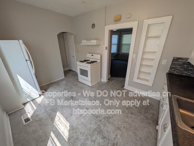Charming 2-Bedroom Apartment Home on West Barker Avenue - Your Cozy Peoria Haven! property image