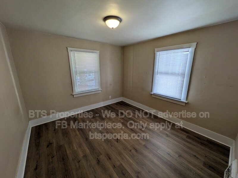 Charming 3-Bedroom Gem on North Missouri Avenue with Spacious 1200 Sq Ft Layout in Peoria! property image