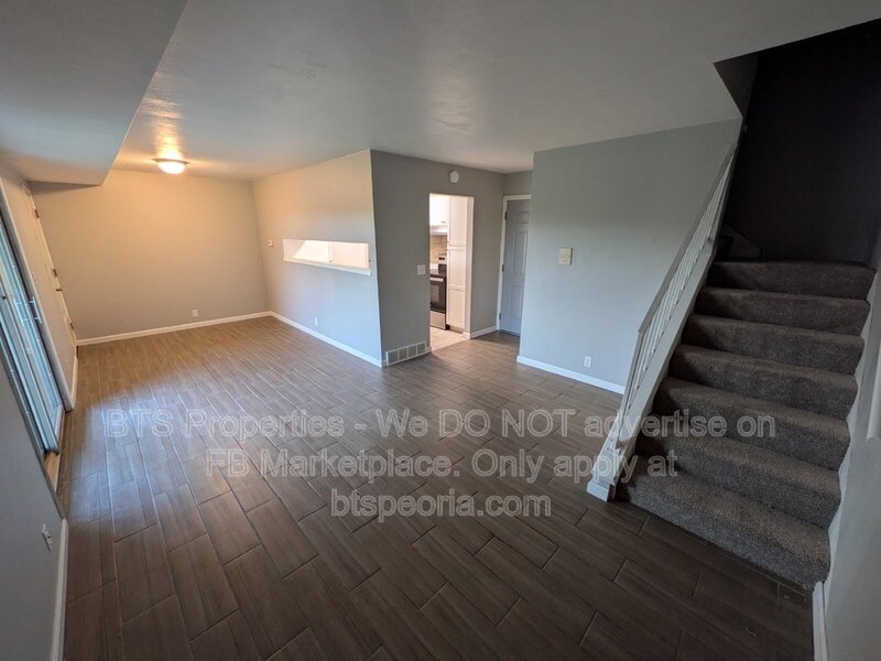 Charming 2-Bed Condo Retreat with 1.5 Baths in Peoria – Cozy Living at 3119 West Willow Knolls! property image