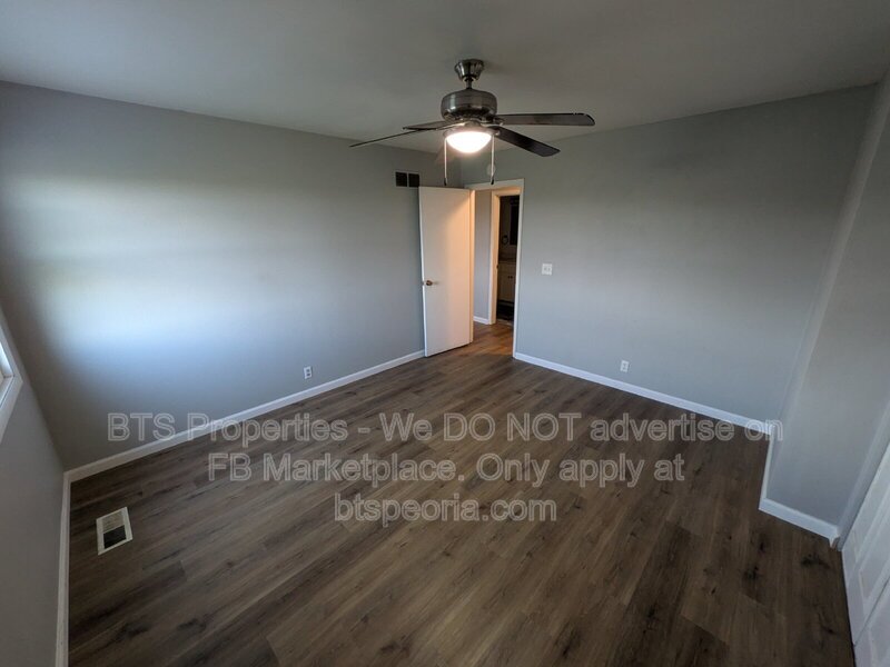 Charming 2-Bed Condo Retreat with 1.5 Baths in Peoria – Cozy Living at 3119 West Willow Knolls! property image