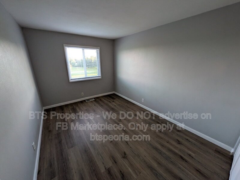 Charming 2-Bed Condo Retreat with 1.5 Baths in Peoria – Cozy Living at 3119 West Willow Knolls! property image