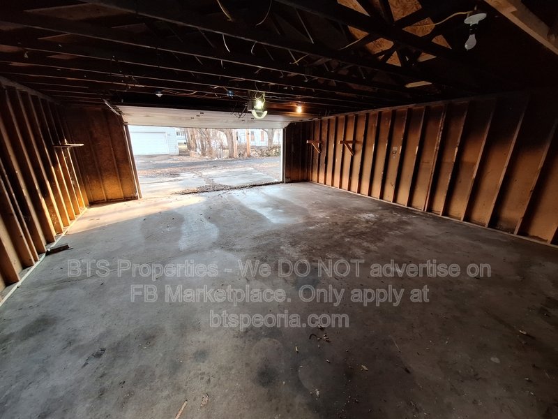 1912 W Ann St property image